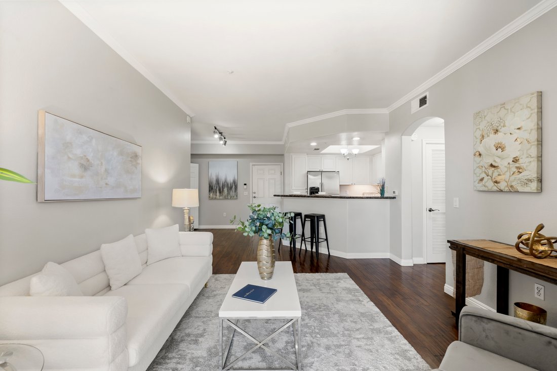 Condo in San Diego, California, United States 3 - 18709069