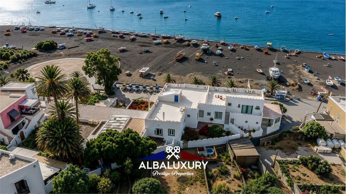 Villa in Lipari, Sicily, Italy 1 - 15690233