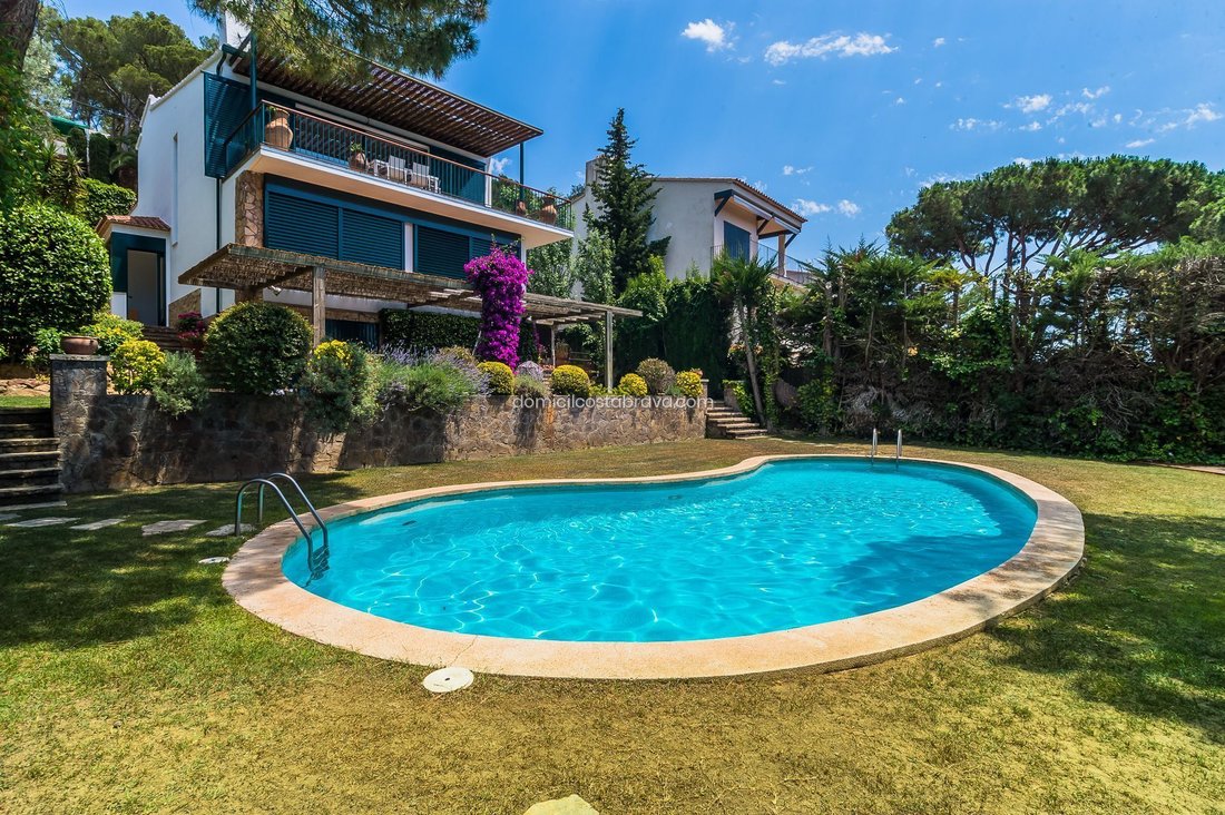 Chalet in Costa Brava, Spain 3 - 18704079