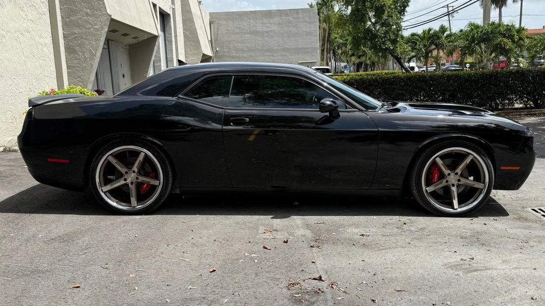 Coupe in Miami, FL, United States 4 - 18712046