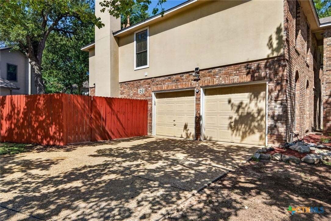 House in San Antonio, Texas, United States 3 - 18705236