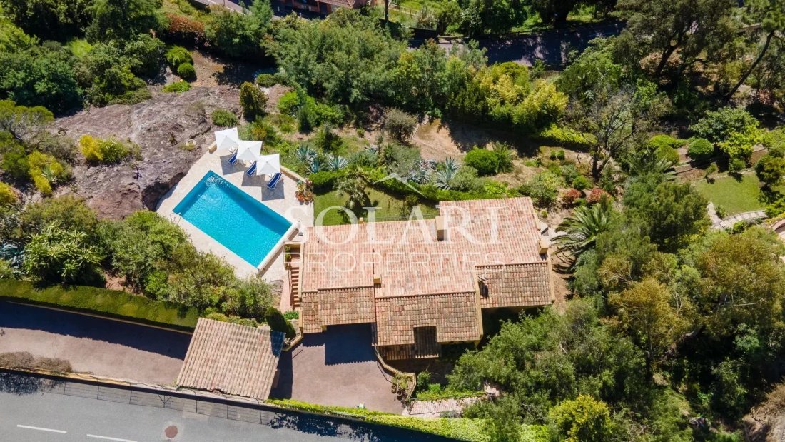 Villa in Théoule-sur-Mer, Provence-Alpes-Côte d'Azur, France 4 - 15664129