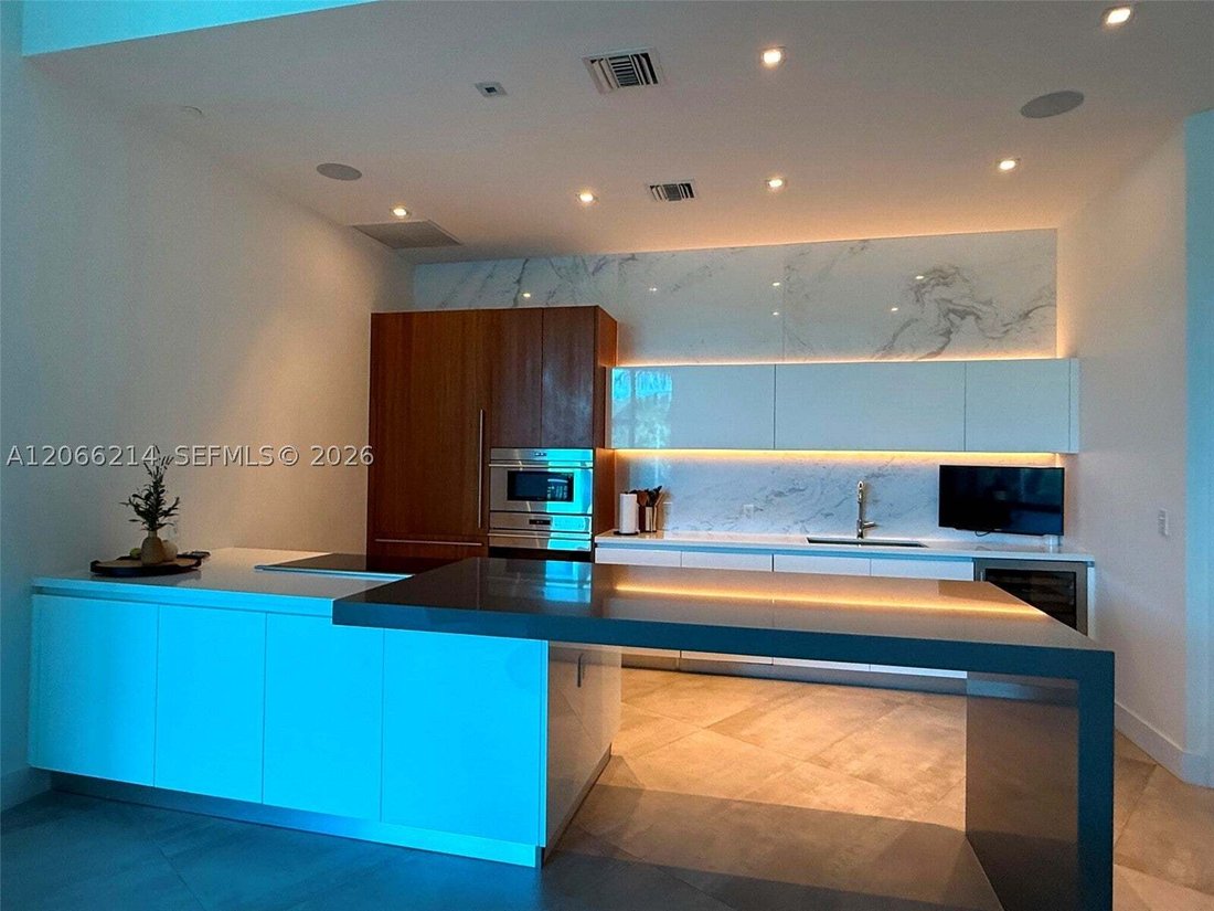 Condo in Fort Lauderdale, Florida, United States 4 - 18706010