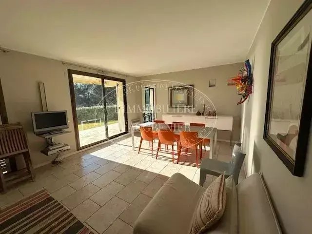 Apartment in Vaug, Villeneuve-Loubet, France 4 - 17235252
