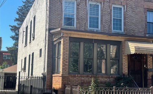 House in New York, New York, United States 1