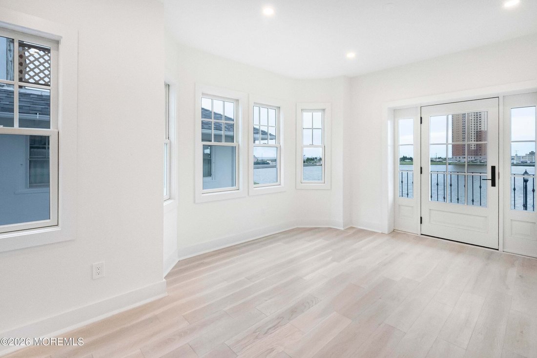 Condo in Ocean Township, New Jersey, United States 4 - 18708510