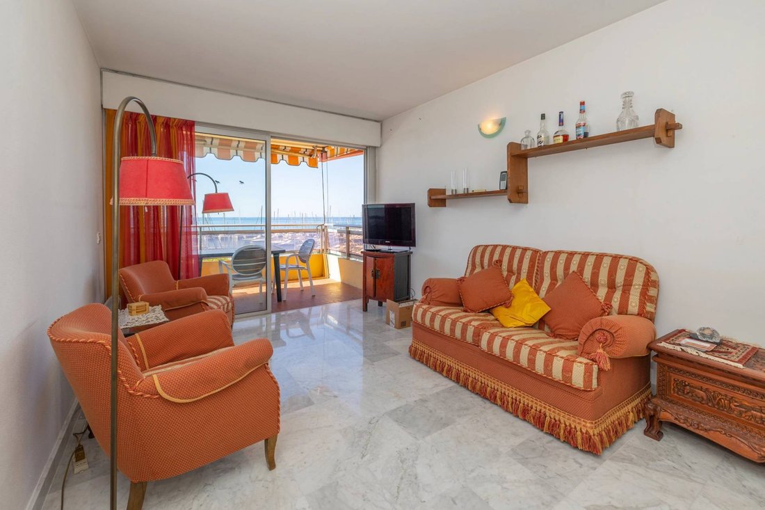 Apartment in Menton, Provence-Alpes-Côte d'Azur, France 4 - 16310335