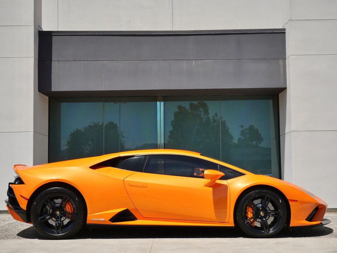 Coupe in Thousand Oaks, CA, United States 2 - 18713997