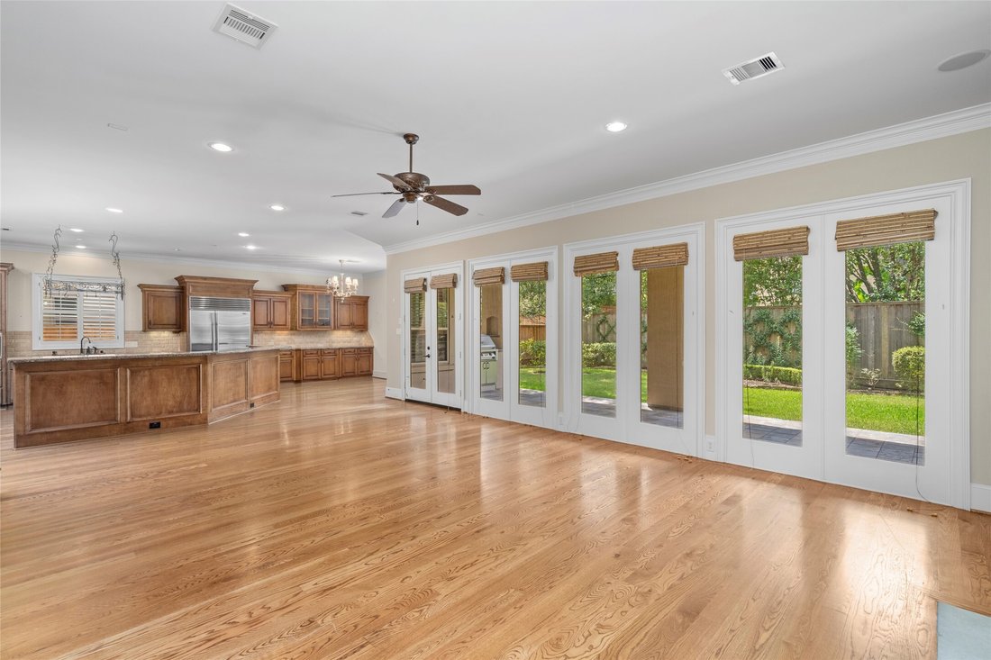 House in Houston, Texas, United States 5 - 18704877