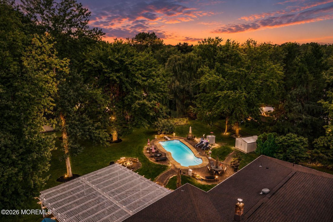 House in Old Bridge Township, New Jersey, United States 2 - 18705351