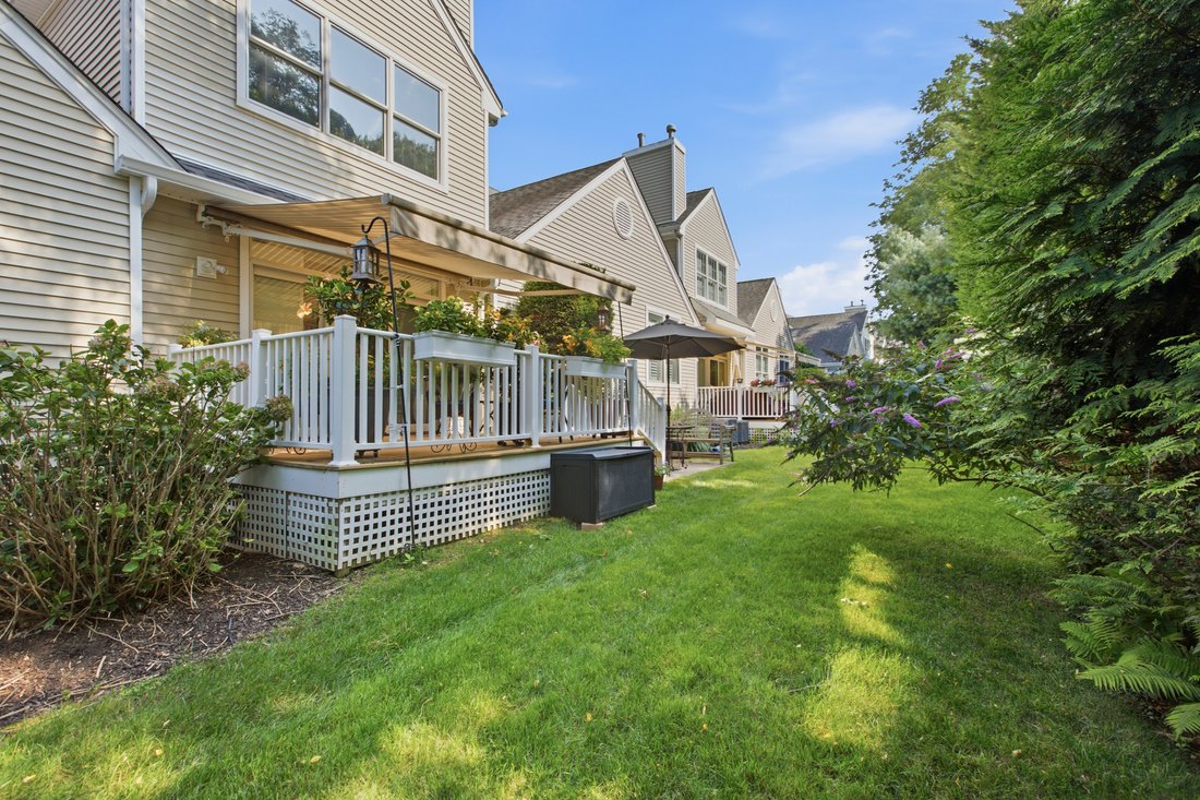 Condo in Setauket- East Setauket, New York, United States 4 - 18709068