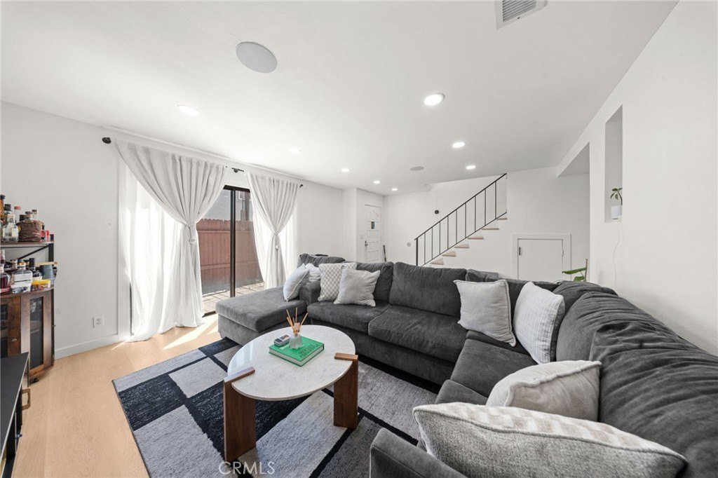 Condo in El Monte, California, United States 5 - 18704798