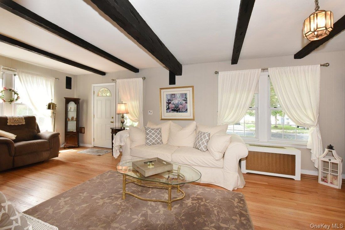 House in Garden City, New York, United States 3 - 18706878