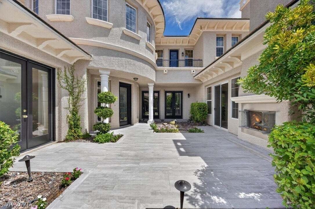 House in Las Vegas, Nevada, United States 1 - 18705933