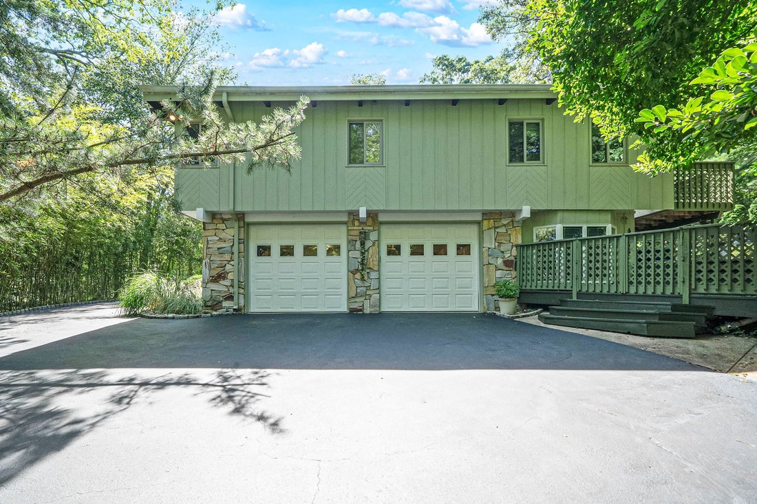 House in Smithtown, New York, United States 3 - 18710872