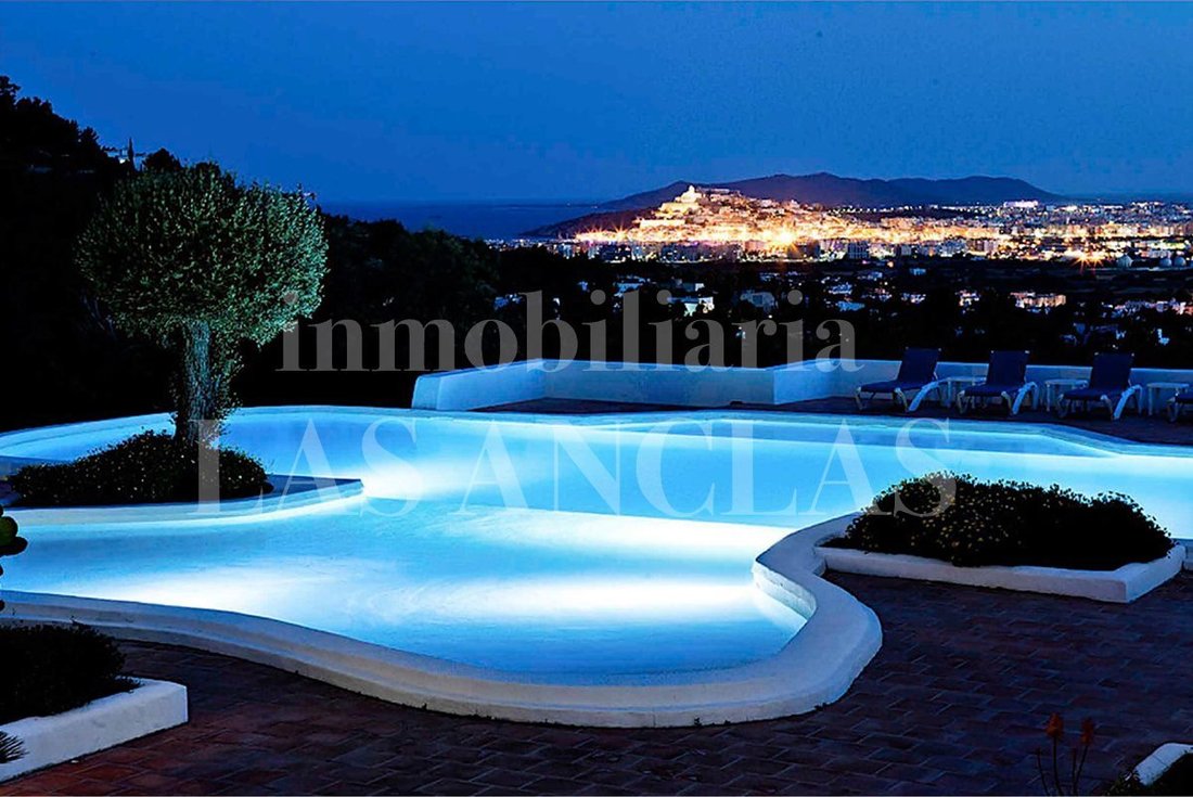 Villa in Jesus, Santa Eularia des Riu, Balearic Islands 1 - 18703917