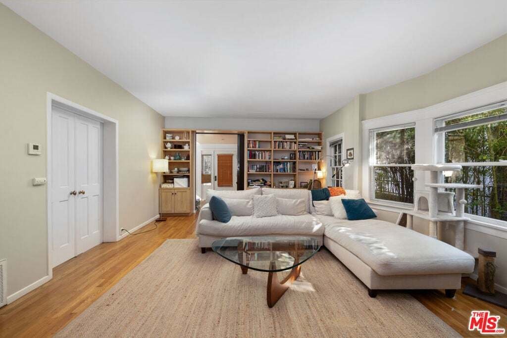 Santa Monica, California, United States 4 - 18705304