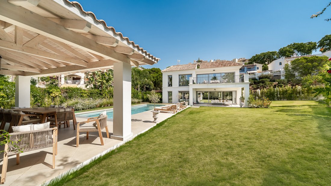 Villa in Benahavis, Andalusia, Spain 1 - 16811396