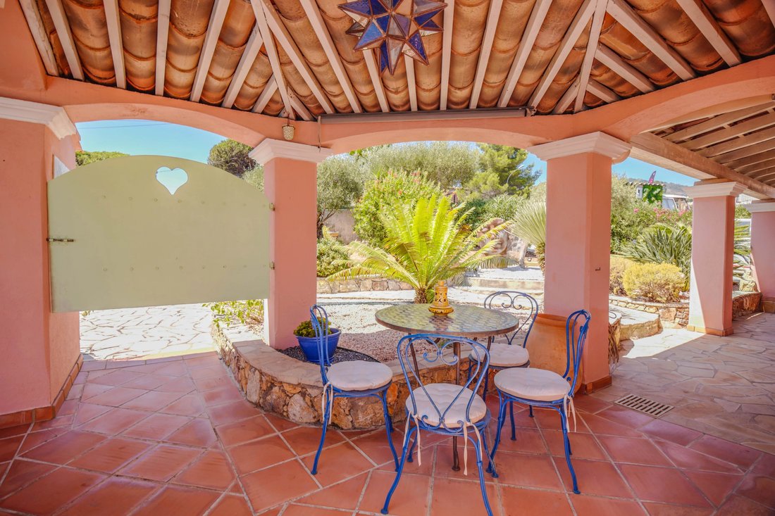 Villa in Les Issambres, Roquebrune-sur-Argens, France 2 - 18661029
