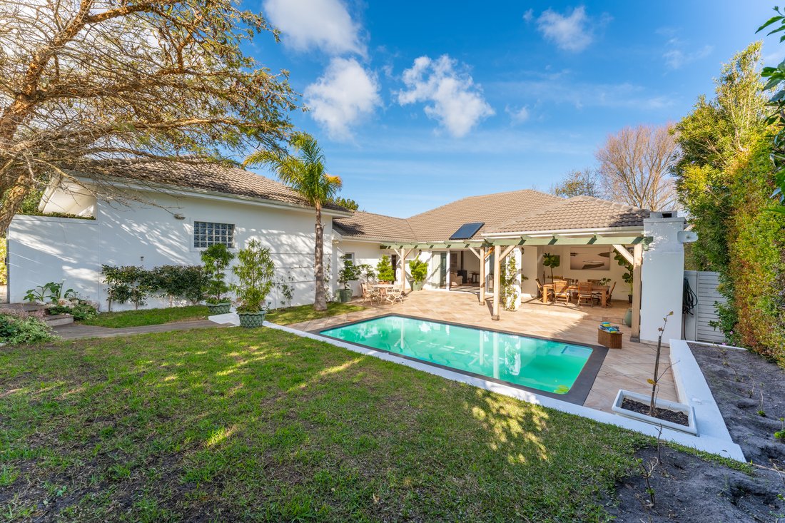 Country House in Fernkloof Estate, Western Cape, South Africa 5 - 18707845