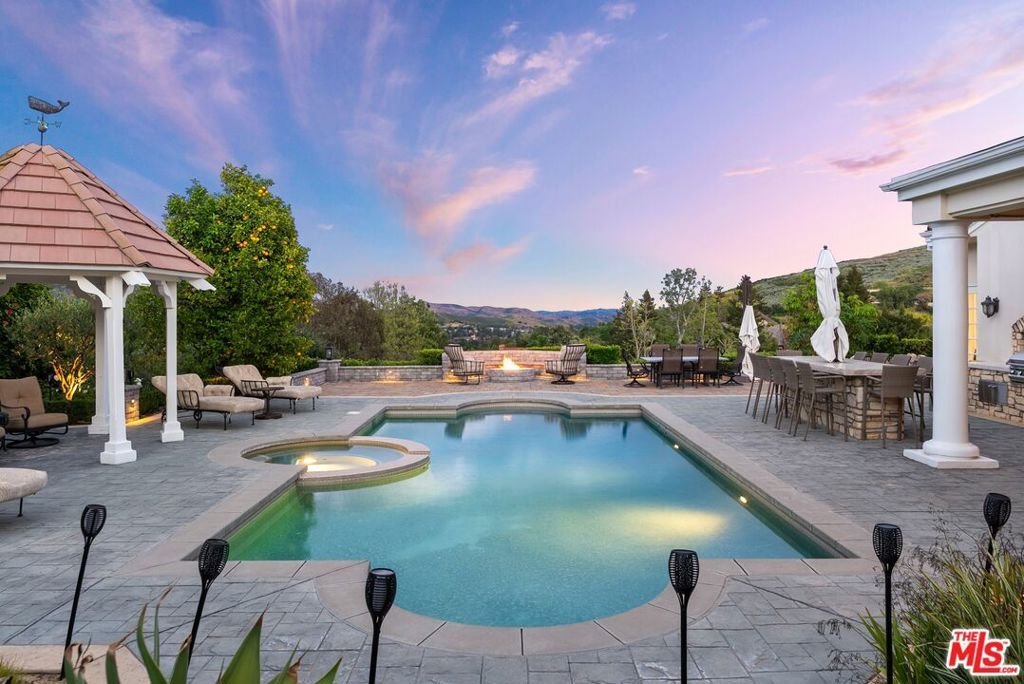 House in Thousand Oaks, California, United States 1 - 18708548