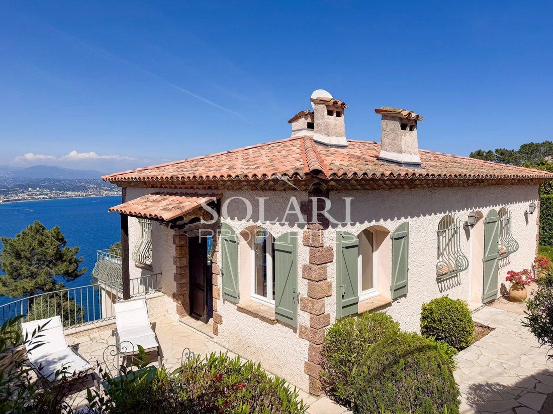 Villa in Théoule-sur-Mer, Provence-Alpes-Côte d'Azur, France 2 - 17837296