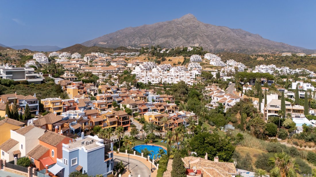 Haus in Nueva Andalucía, Marbella, Spanien 3 - 18714706