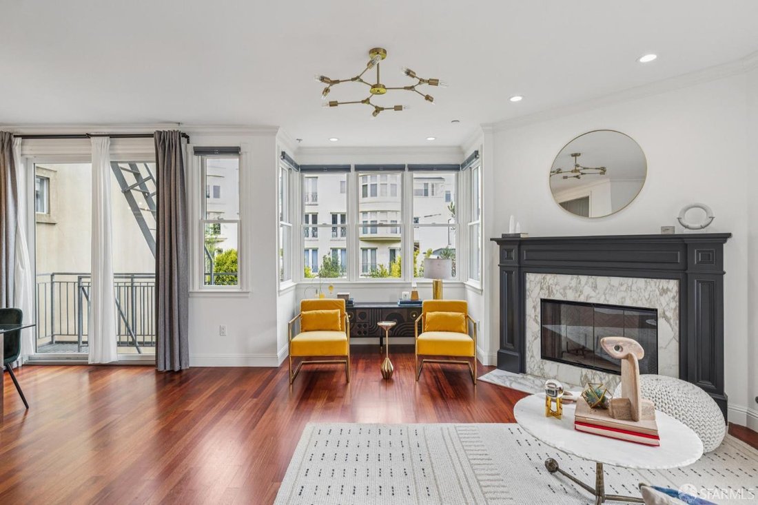 Condo in San Francisco, California, United States 3 - 18705049