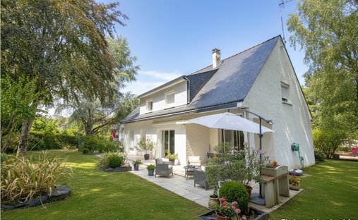 Villa a La Dezière-L'Etang, Avrillé, Francia 1