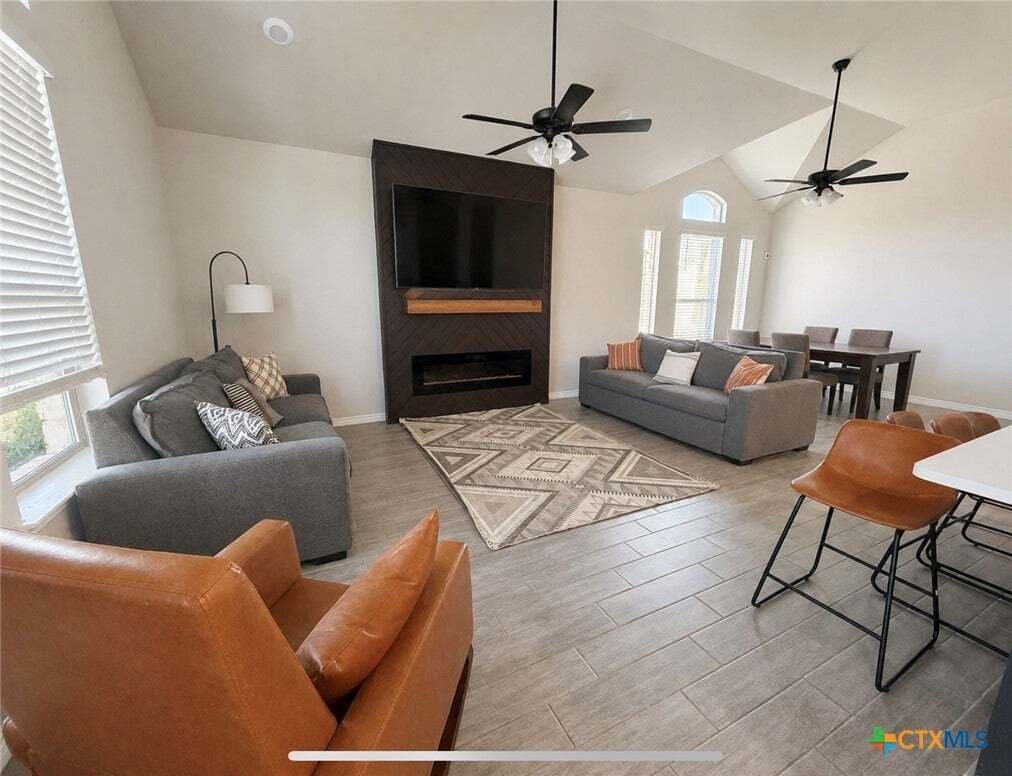 House in Salado, Texas, United States 3 - 18711166