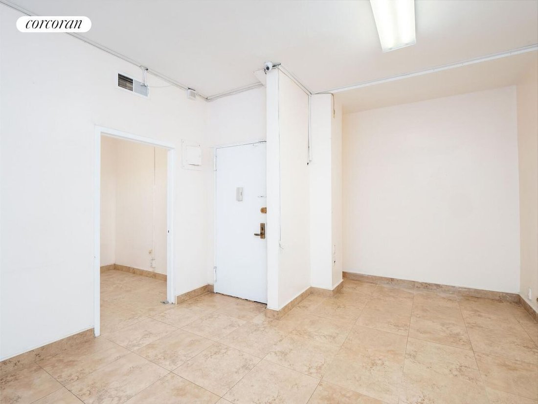 Co Op in New York, New York, United States 4 - 17873850