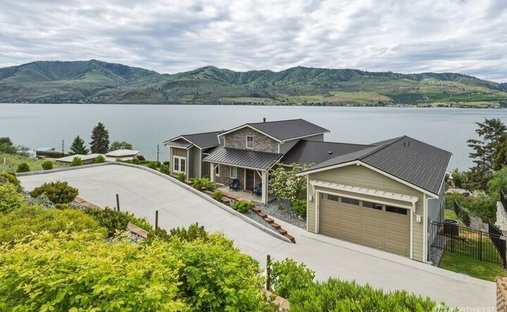 House in Manson, Washington, United States 1