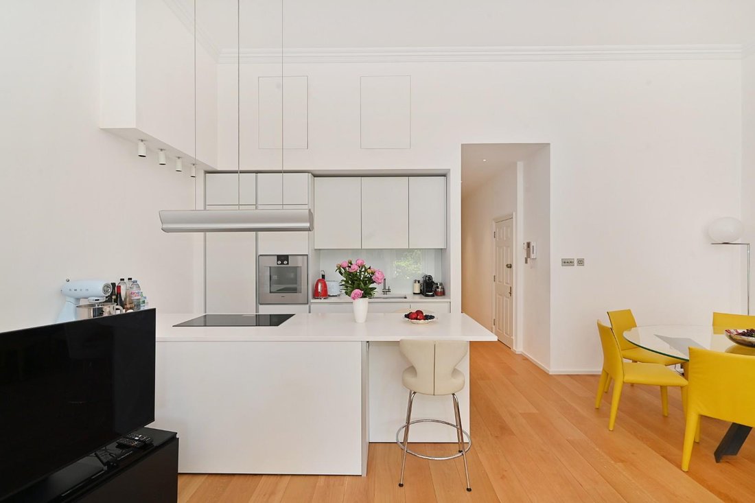 Apartment in Earls Court, Kensington And Chelsea, England 5 - 18713065