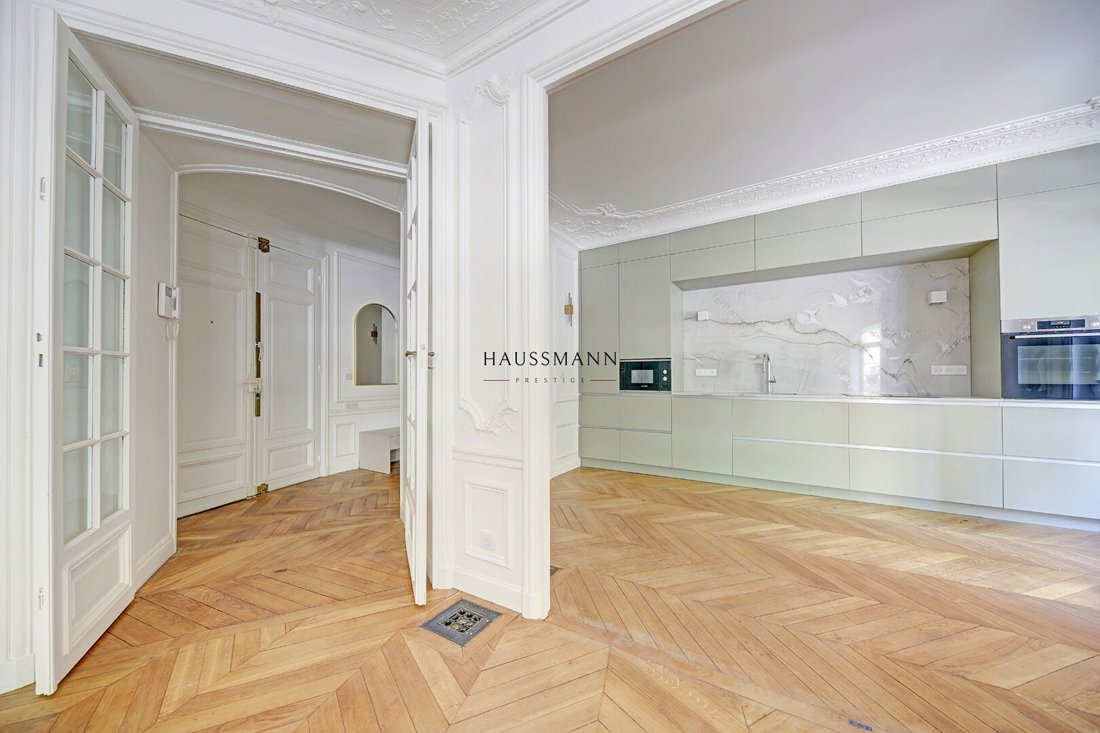 Apartment in Ecole Militaire, Paris 7e Arrondissement, Paris 5 - 18707620