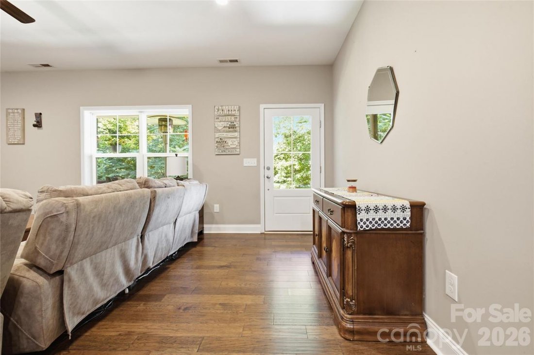 House in Hendersonville, North Carolina, United States 4 - 18713272