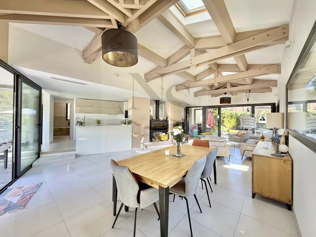 Villa in Cabriès, Provence-Alpes-Côte d'Azur, France 4 - 15648158