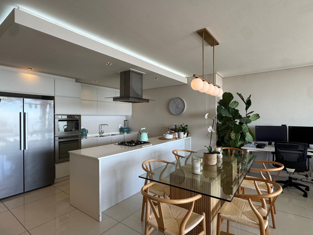Apartment in Sea Point, Cape Town, South Africa 2 - 18706838