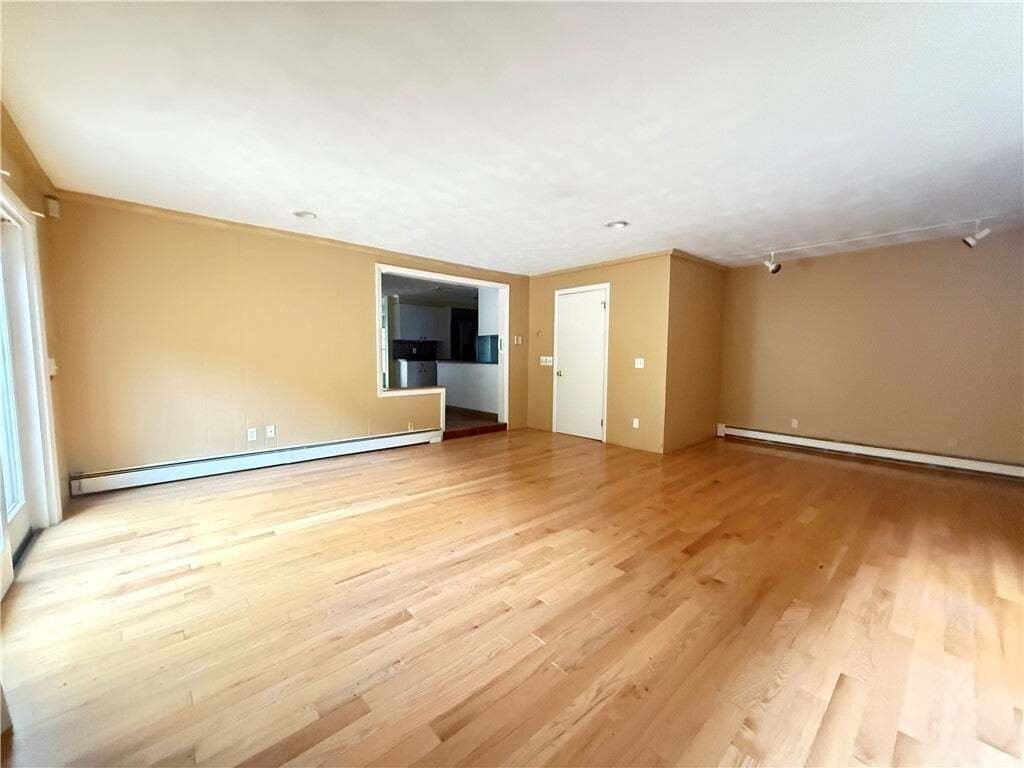 House in Cranston, Rhode Island, United States 5 - 18703339