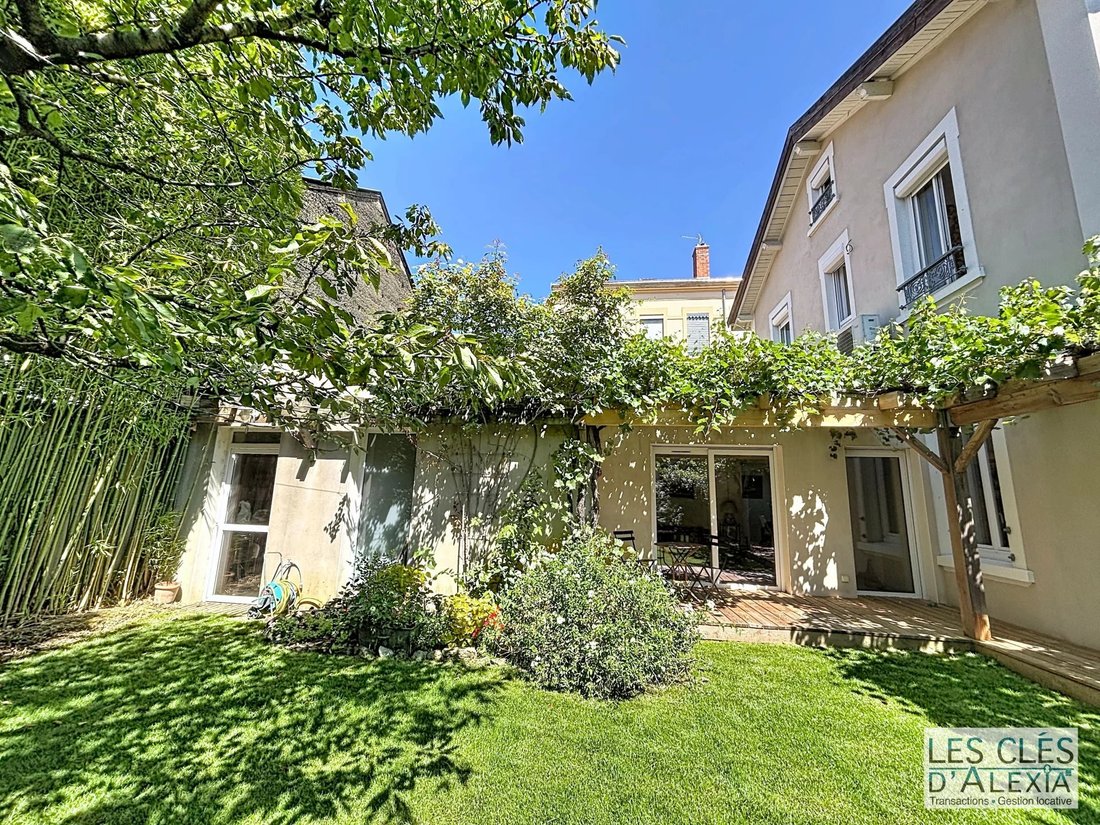 Haus in Sans Souci-Dauphiné, Lyon 3e Arrondissement, Lyon 3 - 18707064