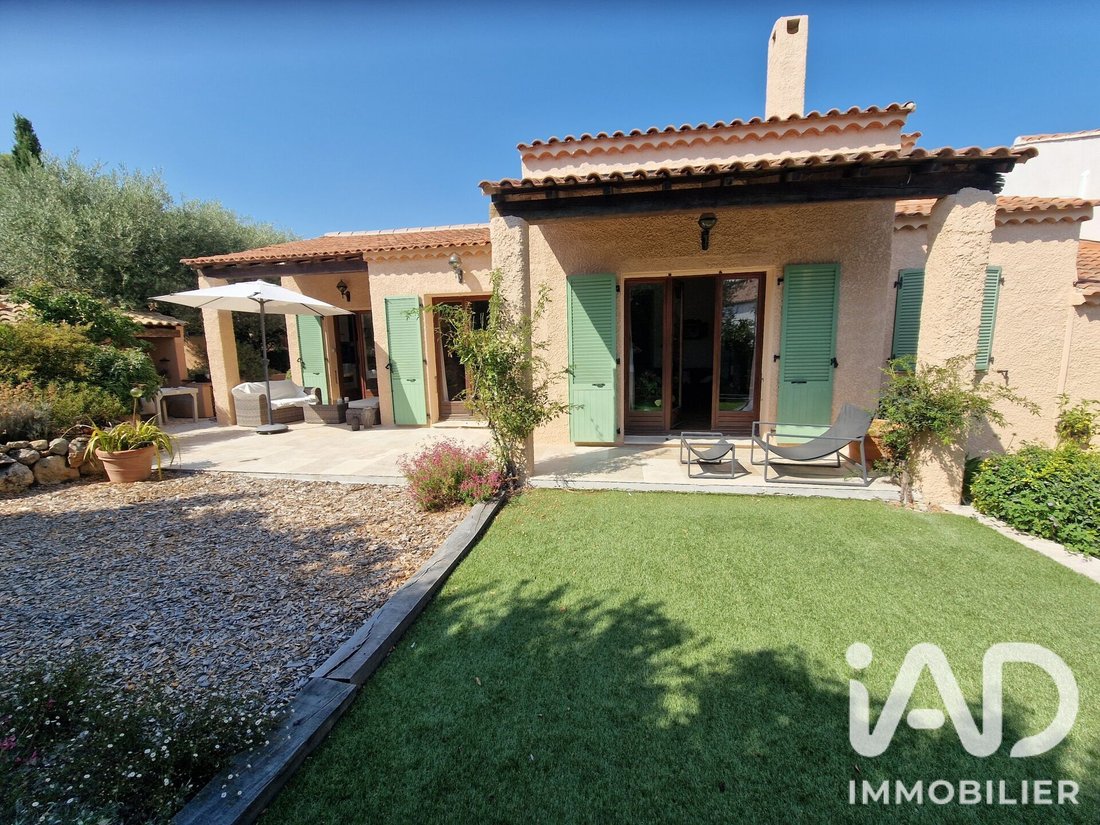 House in Sanary-sur-Mer, Provence-Alpes-Côte d'Azur, France 1 - 18713793