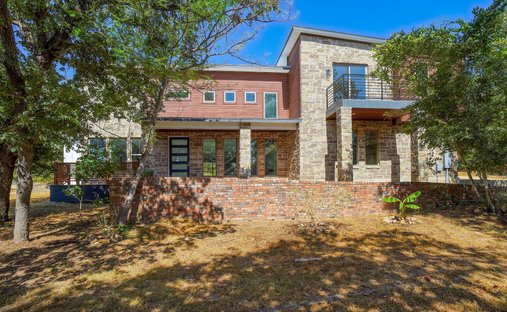 House in Bastrop, Texas, United States 1