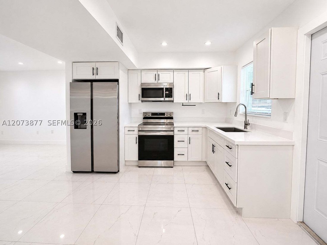 House in Miami, Florida, United States 2 - 18708552