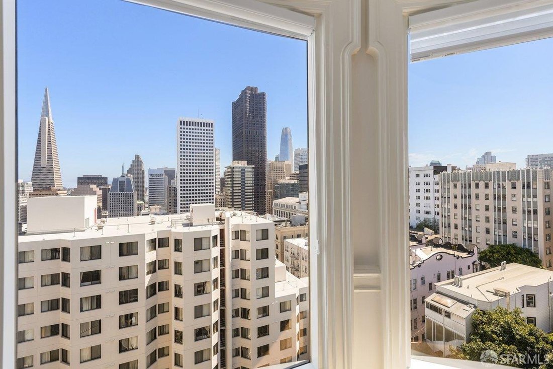 Condo in San Francisco, California, United States 3 - 18705028