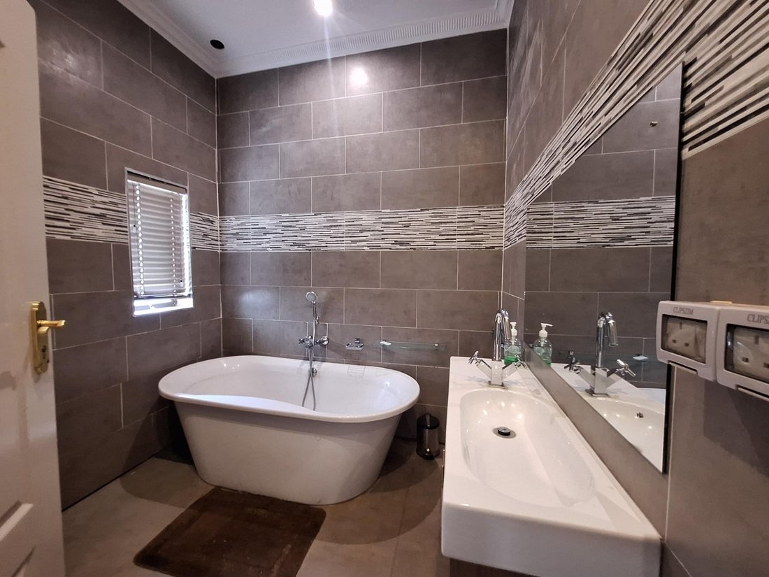 Haus in Harare, Provinz Harare, Simbabwe 2 - 18704597