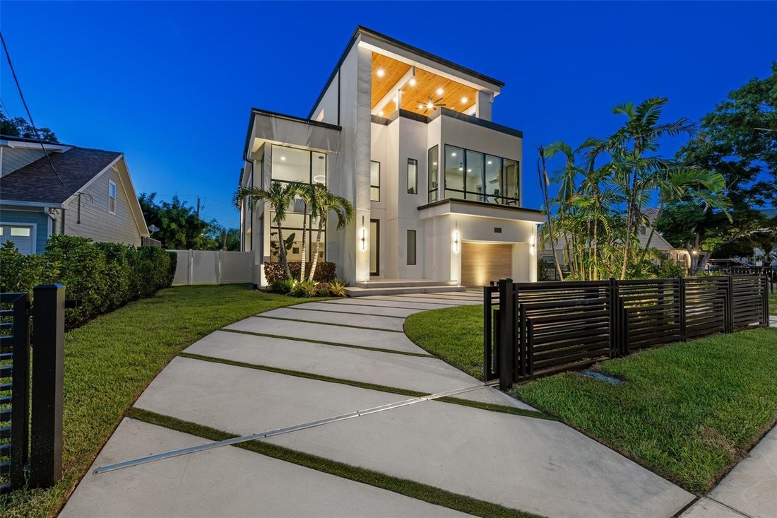 House in Tampa, Florida, United States 3 - 18702984