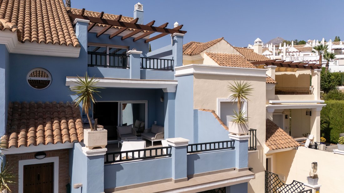 Haus in Nueva Andalucía, Marbella, Spanien 2 - 18714706