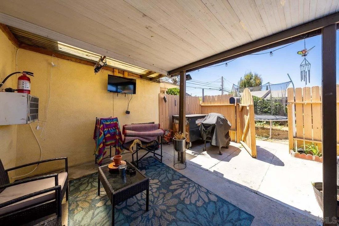 El Cajon, California, United States 4 - 18705969