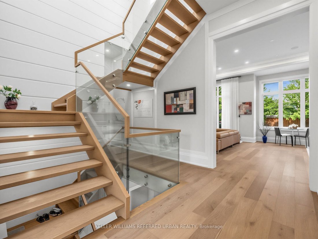 House in Toronto, Ontario, Canada 5 - 18703586