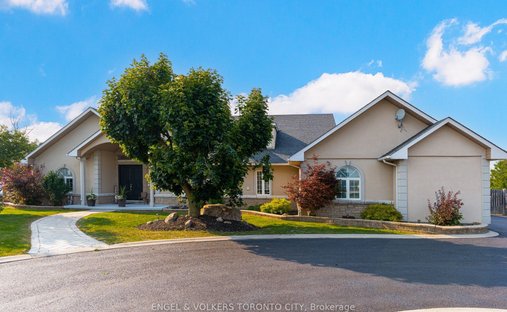House in Innisfil, Ontario, Canada 1