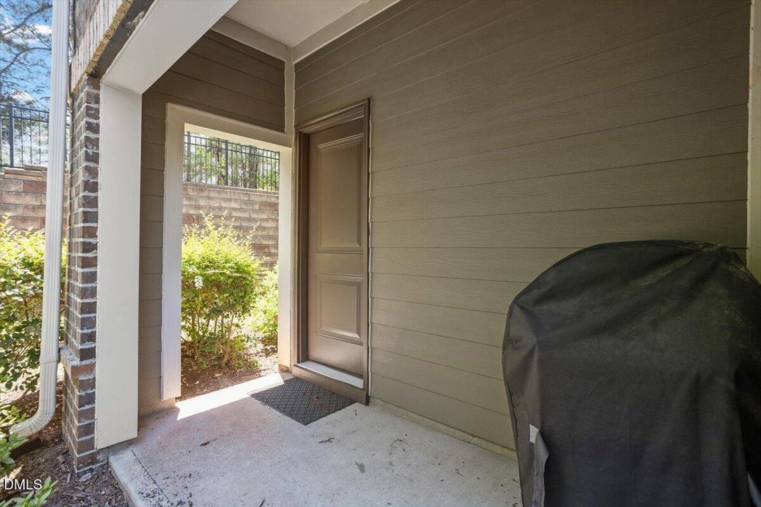 Townhouse in Cary, North Carolina, United States 5 - 18703438